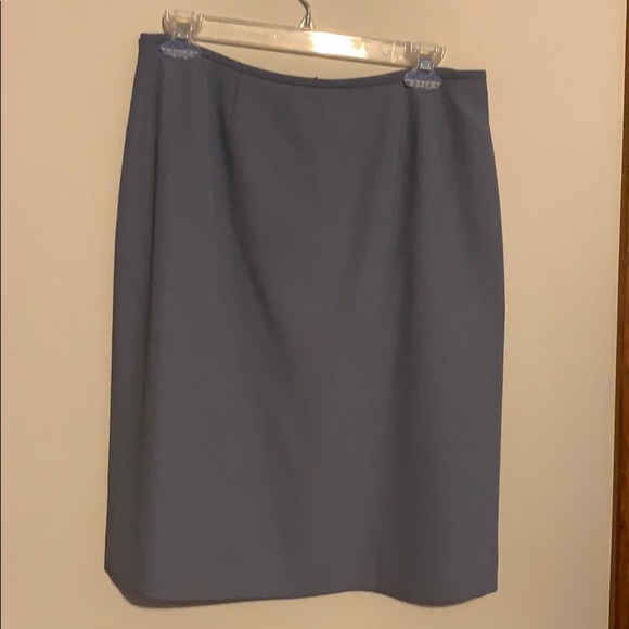 Kasper Gray Suit - Picture 4 of 5